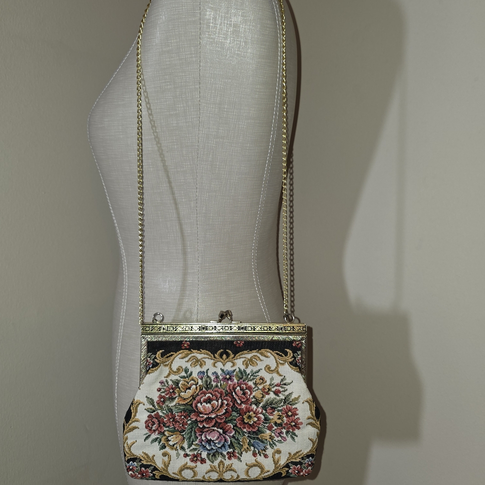 Vintage (50's) Tapestry Evening Bag w/ gold-tone chain strap & kiss lock